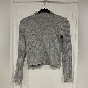 Gray mockneck